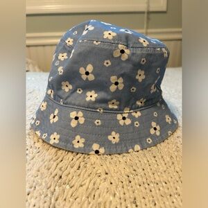 Reversible Bucket Hat~Hollister